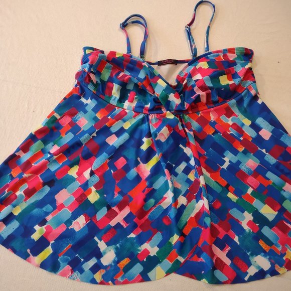 AVID LOVE SWIMSUIT TOP ONLY MULTICOLORED GEOMETRIC WOMAN'S SIZE XL LONG MODEST - Picture 1 of 5